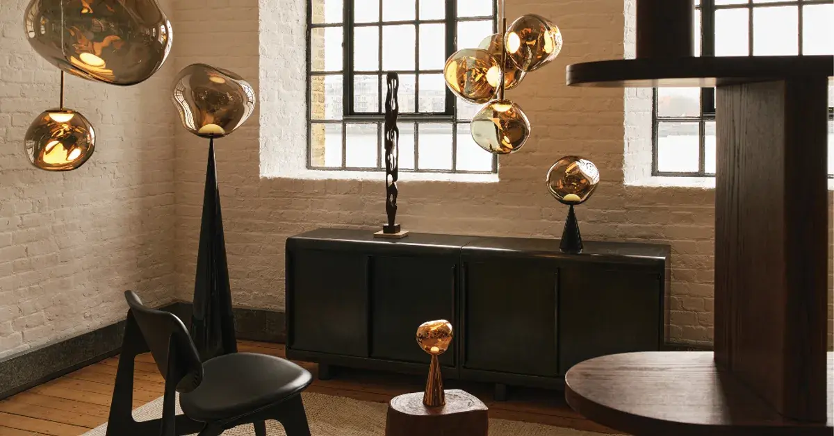 Tom Dixon Leuchten Melt schwarze Stühle und Tische